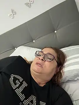 Snapshot of AntonellaAlondra4 chatting on February 24, 2026, 2:29 pm AntonellaAlondra4 online show from February 24, 2026, 2:29 pm