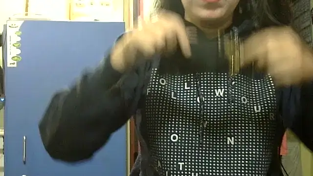 Pramila Manish online show from November 25, 2025, 12:55 am