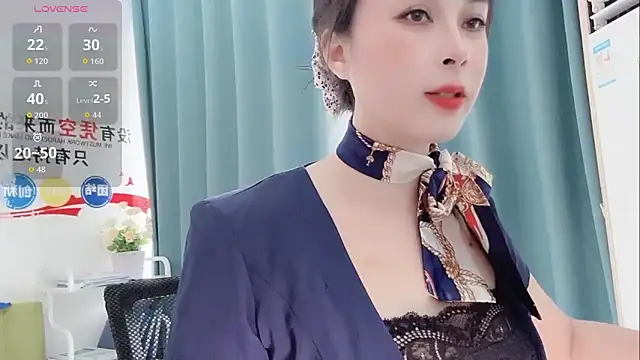 Qwi-V1 online show from September 13, 2025, 8:14 am