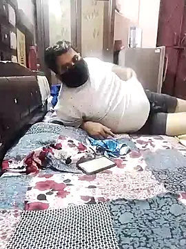 Snapshot of bobbyronak chatting on February 18, 2025, 5:53 pm bobbyronak online show from February 18, 2025, 5:53 pm