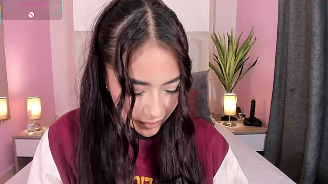 nicolle pierce online show from May 9, 2026, 2:42 pm