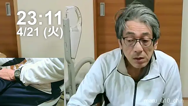 mama010-chan online show from April 21, 2026, 2:12 pm