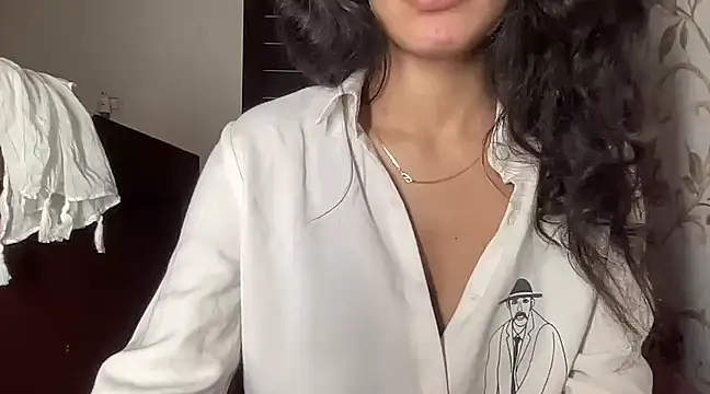 Divyaa69 online show from February 19, 2025, 3:49 pm