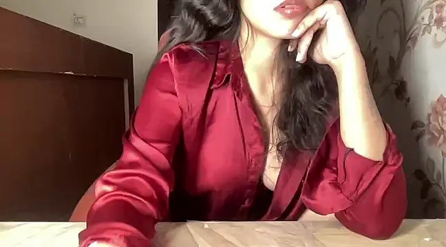 Divyaa69 online show from February 12, 2025, 4:22 pm