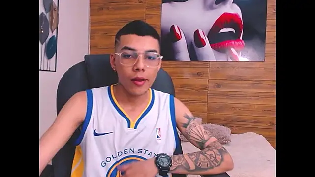 Snapshot of dark_lx chatting on December 17, 2024, 7:48 pm dark lx online show from December 17, 2024, 7:48 pm