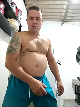 LOIROGOSTOSO87 online show from May 7, 2026, 10:57 pm