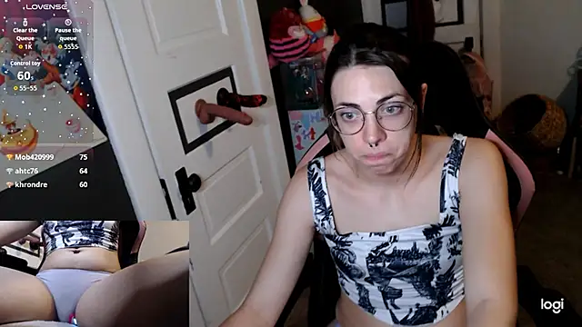 KSwonderland6 online show from January 13, 2026, 6:12 pm