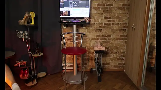 JosephinaBlack online show from July 20, 2026, 2:52 am