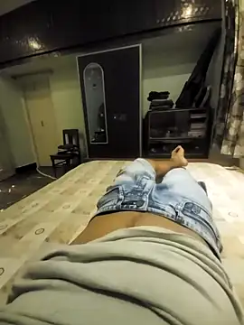 Snapshot of Dexiboy chatting on October 27, 2025, 12:06 pm Dexiboy online show from October 27, 2025, 12:06 pm