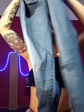 sweetbabyass online show from March 30, 2026, 3:19 am