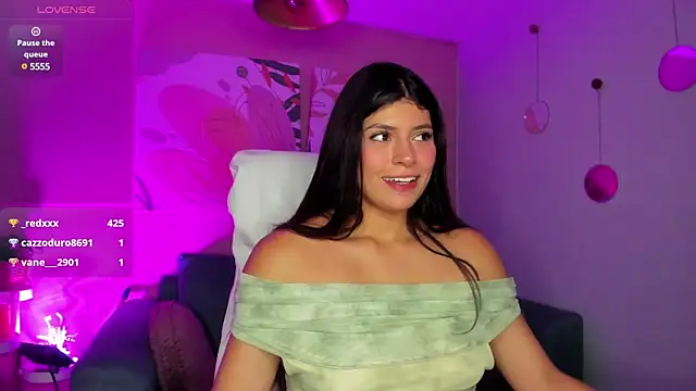 Snapshot of MiaDlucca chatting on March 1, 2025, 12:50 am MiaDlucca online show from March 1, 2025, 12:50 am