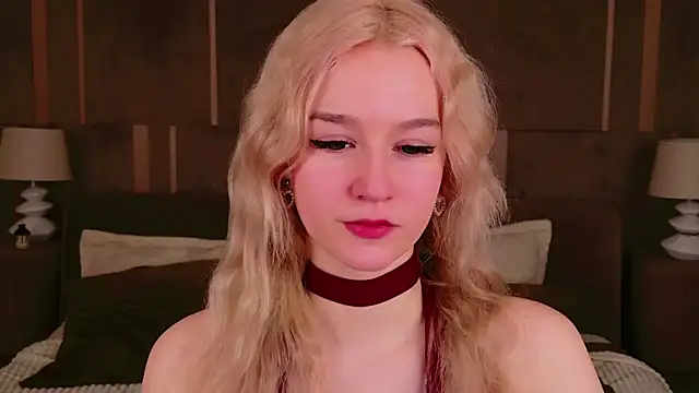 NaomiLoys online show from March 22, 2025, 3:30 am