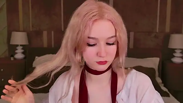 NaomiLoys online show from March 18, 2025, 3:12 am