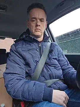 Hectorthyssen1 online show from January 16, 2026, 3:38 pm