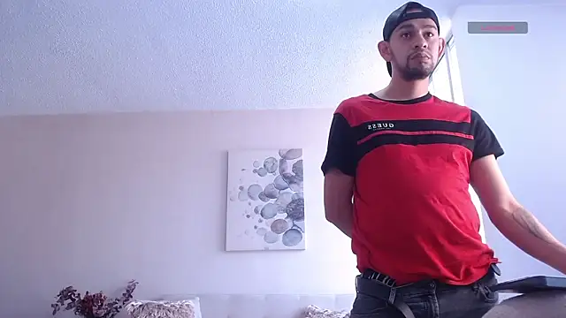 Snapshot of Bedobigcock chatting on September 14, 2025, 12:05 pm Bedobigcock online show from September 14, 2025, 12:05 pm