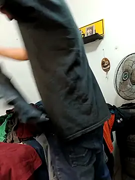 Snapshot of jhonyhot9292 chatting on October 20, 2025, 6:26 am jhonyhot9292 online show from October 20, 2025, 6:26 am