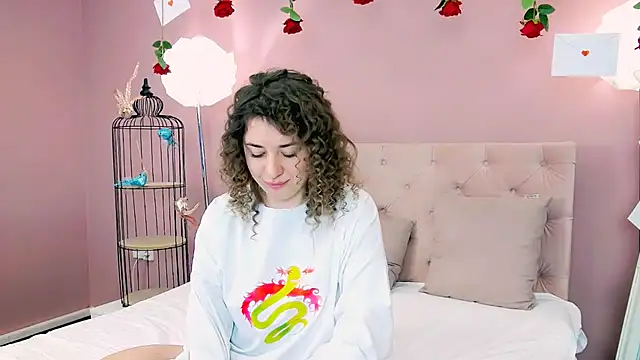 LeonnaJones online show from February 14, 2025, 6:29 pm