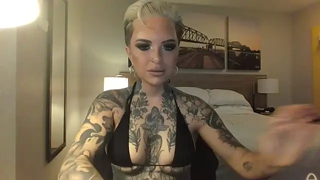 Alexandersonxo online show from September 19, 2025, 1:48 pm