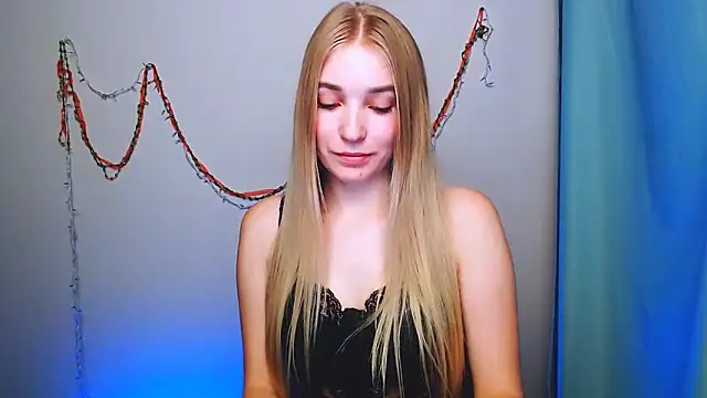 Queen ofLove online show from December 16, 2025, 8:57 pm