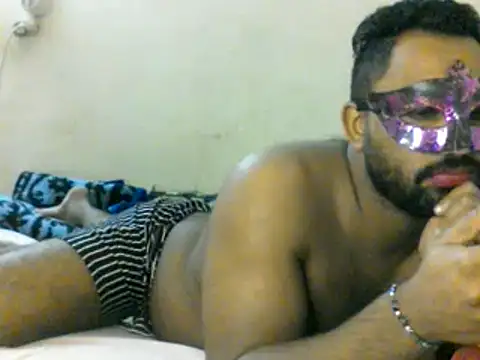 medo232586 online show from December 1, 2024, 4:34 pm