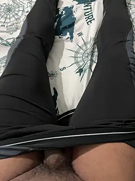 Snapshot of mikemacluffy chatting on October 3, 2025, 4:19 pm mikemacluffy online show from October 3, 2025, 4:19 pm