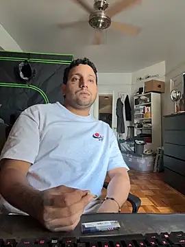 Snapshot of TacosSenpai chatting on October 8, 2025, 7:03 pm TacosSenpai online show from October 8, 2025, 7:03 pm