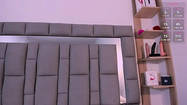 vivianne scott online show from October 18, 2025, 12:07 pm