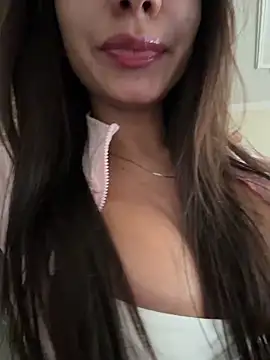 Lolitacooper online show from April 30, 2026, 8:57 pm