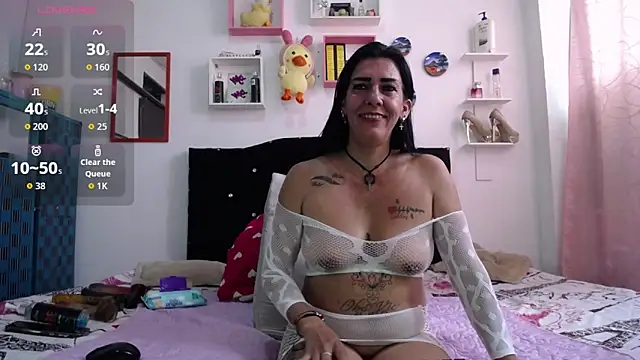 la gatabk  online show from December 14, 2025, 6:35 pm