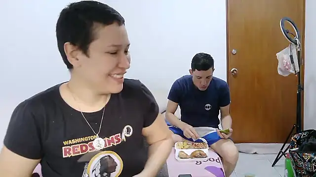 luxandracon23 online show from January 11, 2026, 9:44 pm