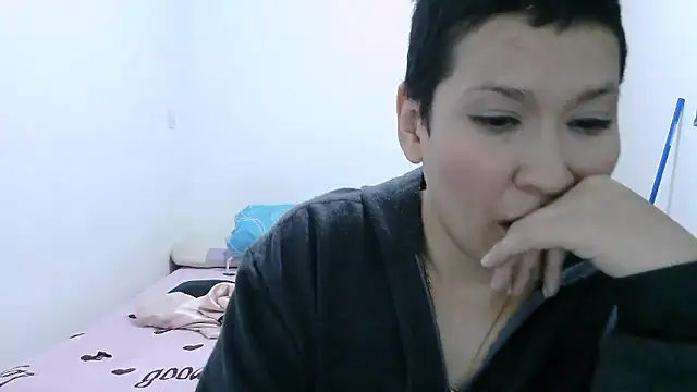 luxandracon23 online show from January 10, 2026, 8:42 am