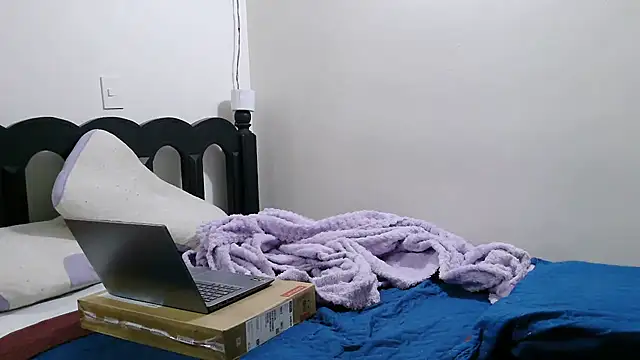 Snapshot of luxandracon23 chatting on March 31, 2026, 7:05 pm luxandracon23 online show from March 31, 2026, 7:05 pm