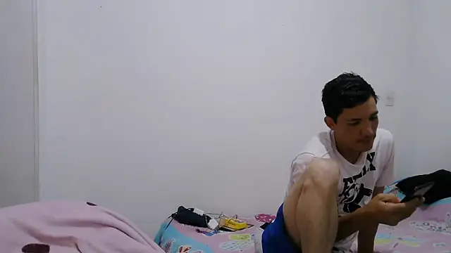 Snapshot of luxandracon23 chatting on February 23, 2026, 1:12 pm luxandracon23 online show from February 23, 2026, 1:12 pm