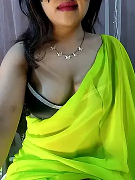 deslisexpriya online show from November 26, 2025, 6:24 am