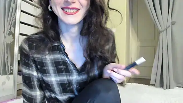 Baby Jewel online show from November 18, 2025, 12:19 pm