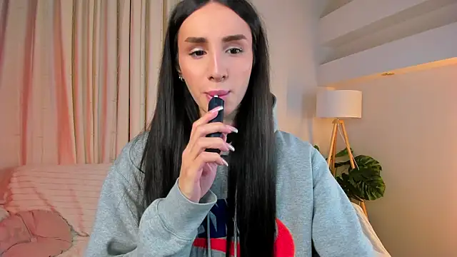 Kim Oberlin  online show from January 12, 2026, 4:03 pm