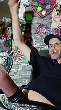 Gilgamesch1704 online show from June 25, 2026, 8:03 pm