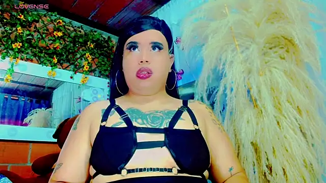 nauthyvalentina online show from March 6, 2026, 3:18 pm