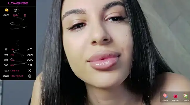 Snapshot of _Evelyynn_ chatting on December 31, 2024, 8:48 am  Evelyynn  online show from December 31, 2024, 8:48 am