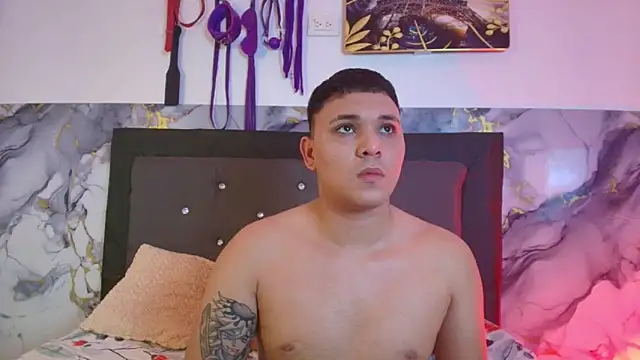 couple lovelyds online show from April 16, 2026, 9:26 pm