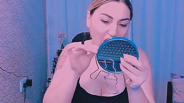 Snapshot of JaneLaJewel chatting on January 8, 2026, 6:47 pm JaneLaJewel online show from January 8, 2026, 6:47 pm