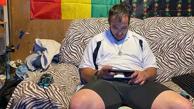 Snapshot of ScubaStevex chatting on June 23, 2026, 6:33 am ScubaStevex online show from June 23, 2026, 6:33 am
