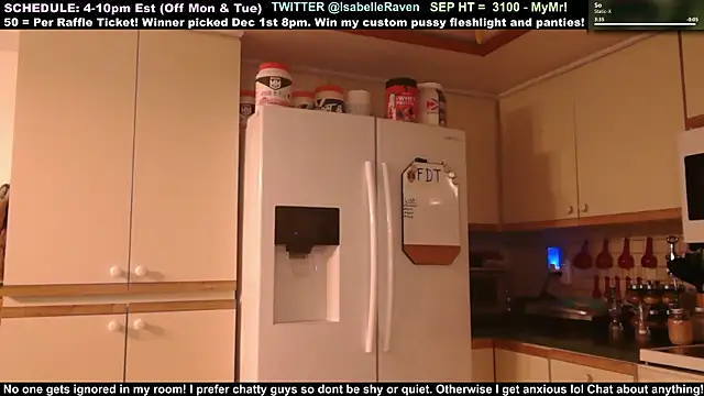 Snapshot of IsabelleRaven chatting on October 4, 2025, 10:55 pm IsabelleRaven online show from October 4, 2025, 10:55 pm