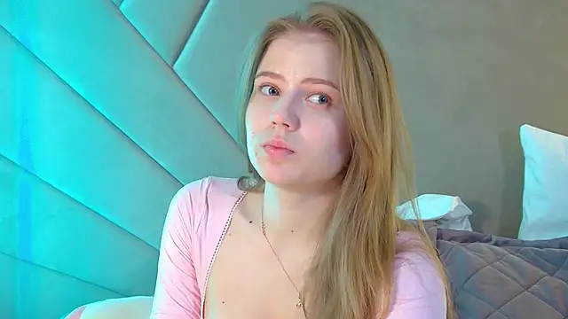 SelinSwarovski online show from March 16, 2026, 3:37 pm