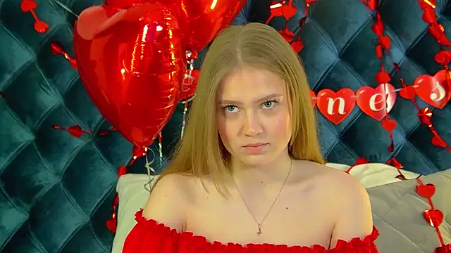 SelinSwarovski online show from February 14, 2026, 4:29 pm