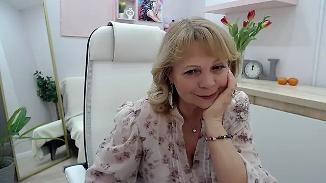 Snapshot of Milla_Cutie18 chatting on March 6, 2025, 12:41 pm Milla Cutie18 online show from March 6, 2025, 12:41 pm
