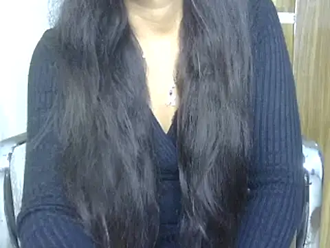 Snapshot of Qunee_lela chatting on December 19, 2024, 8:44 pm Qunee lela online show from December 19, 2024, 8:44 pm