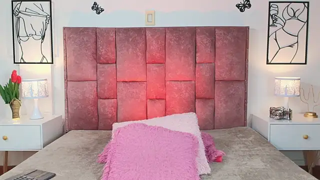 NicolMiller4 online show from April 19, 2026, 2:23 am