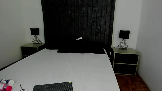 NataGarcia online show from February 10, 2026, 3:11 pm