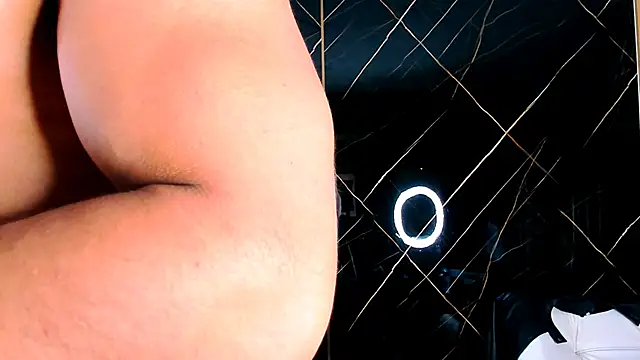 Owen Muzcle online show from October 25, 2025, 4:11 am